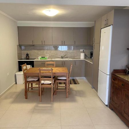 Deppys Apartment ปอร์โตเฮลี ภายนอก รูปภาพ